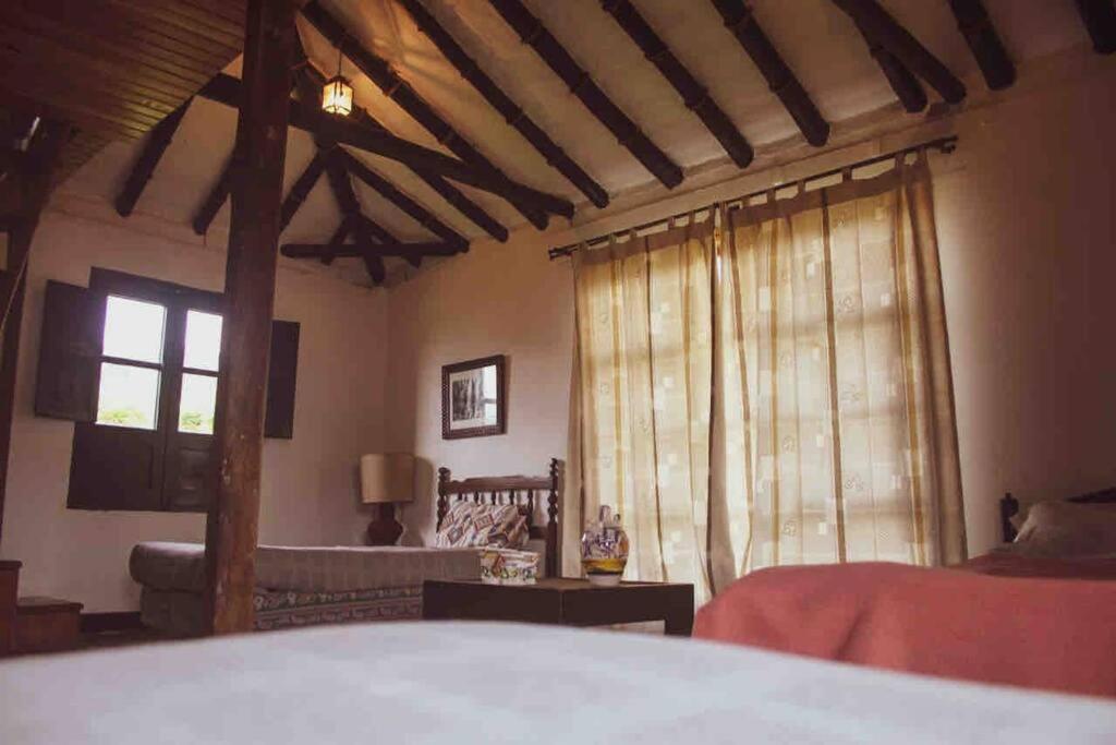 Casa Dante, Desde 1792! Hotel Тибасоса Екстериор снимка